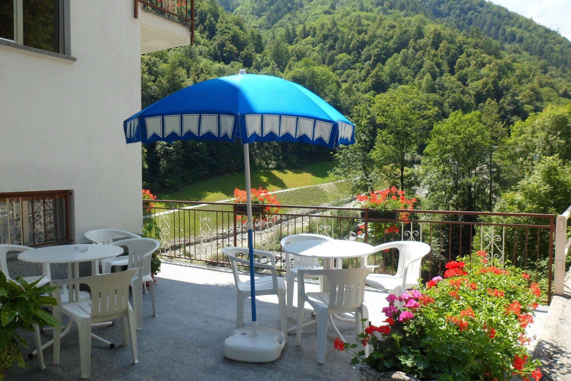 Albergo Ristorante Regina Bognanco Екстериор снимка